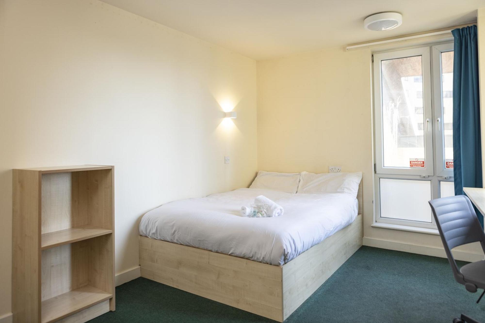 Burley Road Aparthotel Leeds  Exterior foto