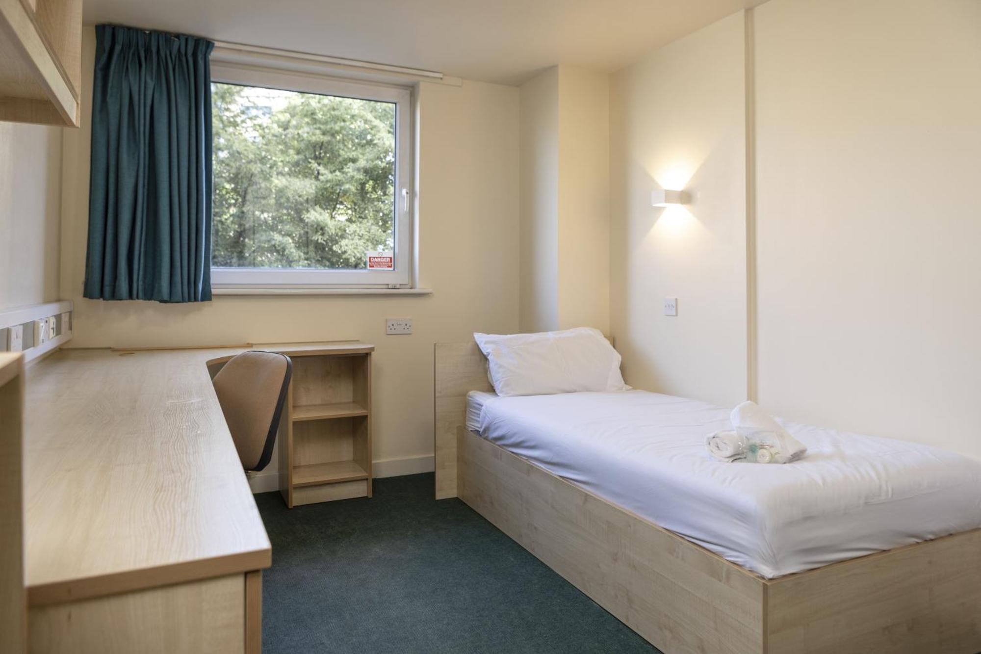 Burley Road Aparthotel Leeds  Exterior foto